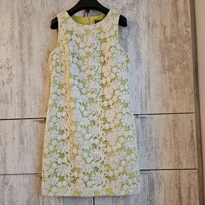 Vince Camuto Size 4 Elegant Floral Lace Dress in Yellow and White